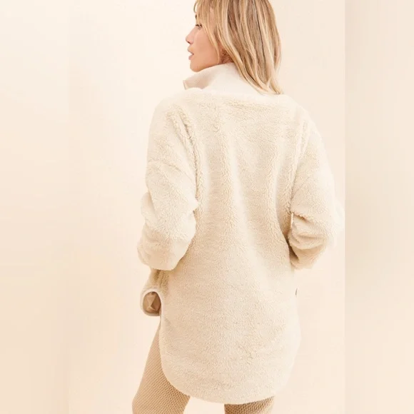 Varley Marney Oversized Fuzzy Jacket Fleece Sherpa - Picture 7 of 16